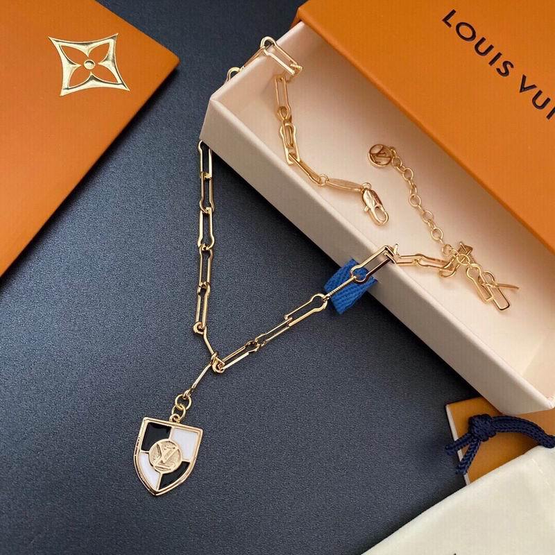 LV Necklaces 108